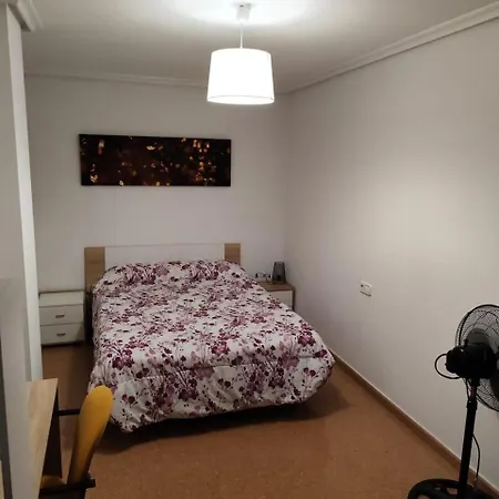 Apartman 1, Amplio Con Garaje, 3 Dormitorios, 2 Banos Elche